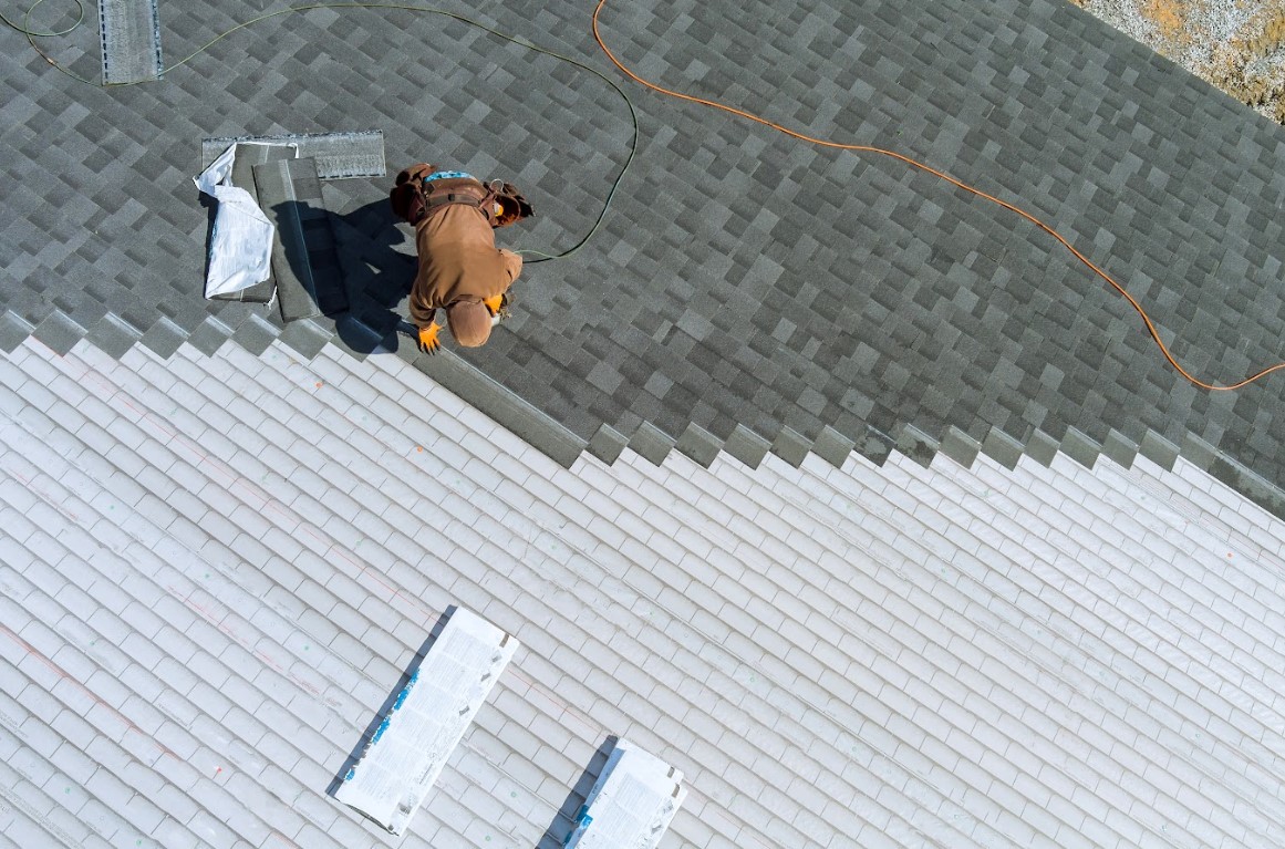what to do if a storm damages your roof in Bel Air